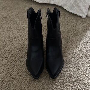 Sonoma Black Ankle Boots with Elastic Panels